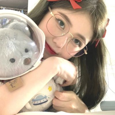 黑料网纯净吃瓜网-娱乐吃瓜看黑料轻量纯享版尽在黑料网app
